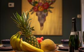 Escape 2 Unwind, Victorian Elegance - Sleeps 6